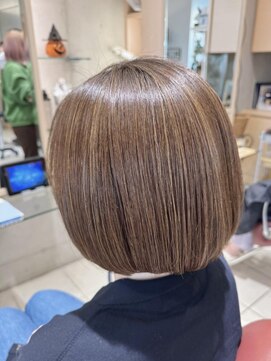 エム インターナショナル 春日部本店(EMU international) 大人の透明感ハイライトボブ