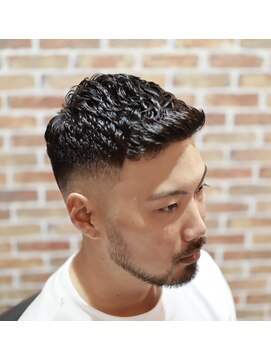 リルホビーズメンズグルーミング(Lil Hobbys Men's Grooming) アイロンパーマスタイル