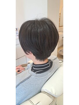 ヘアーズ イン フォルム アーツ(hairs in folm Arts) クビレショート