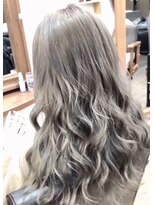 カルフール ロコ 草加西口店(Carrefour LOCO) シルバーベージュ◎セミウェットウェーブ