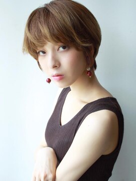 モリオ フロム ロンドン 成増店 【morio成増】アッシュ　耳かけショートボブ　小顔