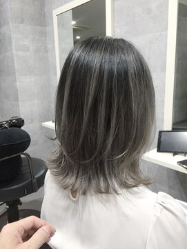 モーション 新宿(motion) バレイヤージュ