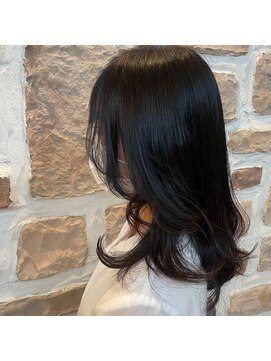 オッジ 六本松店(oggi) ツヤツヤサラサラセミディ