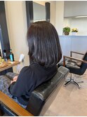 ふんわり内巻きロングボブヘアスタイル
