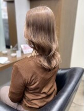 ディア(.eer) 透明感カラー/ナチュラルアッシュベージュ