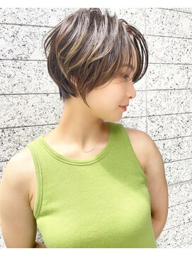 プランツヘアー ヘルシーな大人ショートヘア