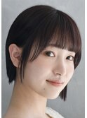 ぱっつん前髪×前下がりボブ