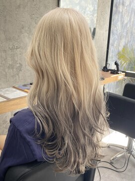 ヴィズバイエリーツ(vizz by elyts) ルーツカラー/逆グラデーション/ブロンド/ミルクティー/北谷