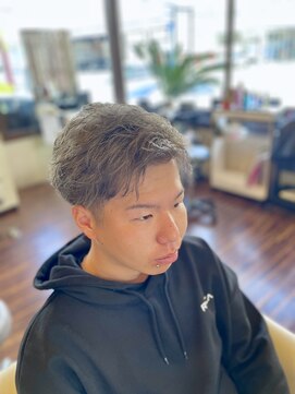 ウシワカマルガーデン(ushiwakamaru Garden) アップバング × ブリーチ1回グレー