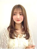 レイヤーカットミディアムレイヤー顔周りレイヤーハッシュカット