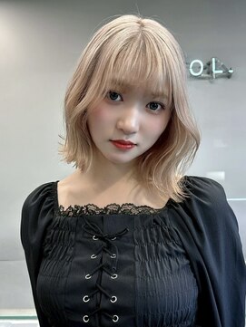 ソル ジングウマエ(SOL JINGUMAE) 顔周りレイヤーボブワンホンボブミルクティーベージュ外ハネボブ