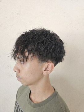 レオンプラス 具志川店(LEON plus+) 強めツイストスパイラルパーマ