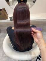 ユニカ オレ(UNIKA ore)&nbsp;髪質改善で艶髪に｜伴藤の大人女性ロング/ボルドーカラー