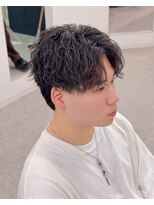 ブライト(BRIGHT) ツイストスパイラルパーマセンターパート