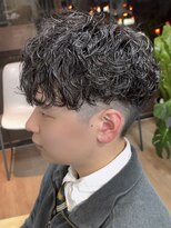 ヨリ サッポロ 札幌大通(yori SAPPORO)&nbsp;ニュアンスパーマ/センターパート/韓国マッシュ/ダークアッシュ