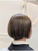 ショートボブ