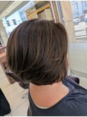 動きのあるショートボブスタイル
