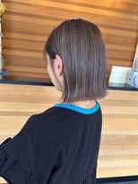 ビーグレイス シモエド店&nbsp;外はねぱつっとボブ×20代アッシュグレーカラー