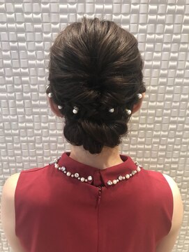 オリーブスバイネオリーブ(Olive's by neolive) 【新宿 neolive】大人可愛めシニョン