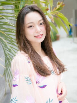 ルティア(Lutia) ゆるふわ エレガント センターパート