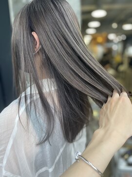 ピア(Pia) 透明感グレージュカラー