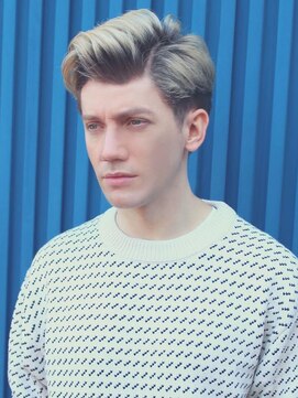 ジジバイワースホワイル(jiji by WORTH WHILE) ラッキーブルースミス　風ヘアスタイル