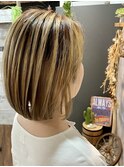 ブリーチダブルカラーバレイヤージュツーブロックボブ