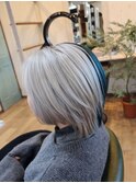 ホワイト×エメラルドグリーン