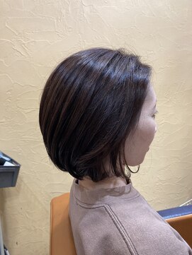 オッジ ヘアー ジャッロ(Oggi Hair giallo) レイヤーボブ　5月