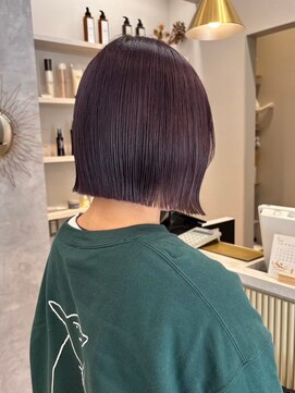 ポジ(poji) 切りっぱなしボブ ブルーブラック ブリーチカラー 暗髪