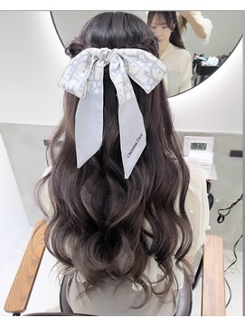 エンバイユアーズ 飯田橋店(eN° by youres) ワンホンハーフアップ♪