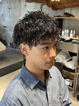 ニーイチイチ(211) メンズツイストスパイラル/サーフカール/刈り上げ