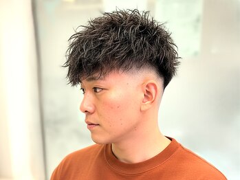 ブレイブボーイズ(BRAVE Boys)の写真/特に人気「ツイストスパイラルパーマ」で忙しい毎日でも清潔感UP!【柏/メンズ/メンズカット/メンズパーマ】