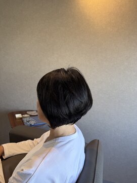 ツキヒ(TUKIHI) 前下がりグラボブ