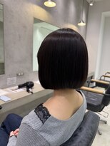 ビブ(VIV) 顎下3cm切りっぱなしボブ