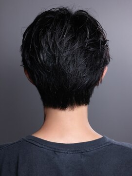 リップス レイ ギンザ(LIPPS Ray GINZA) 韓流ナチュラルおしゃれコンマバングフェザーパーマ バック