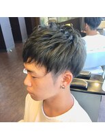 カットバンク(CUT BANK) men'sハイトーンツーブロックスタイル