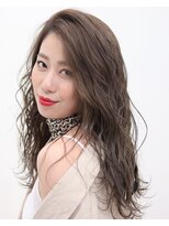 オサヤ タテベ(OSAYA tatebe) ブラウン系ロング