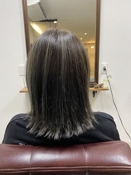 アイエン(Ai en) 外ハネコントラストボブ