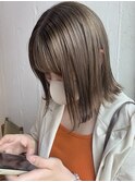 くすみベージュ