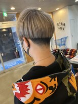 コギト(COGITO) ハイトーン×刈り上げマッシュ