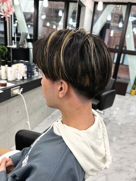 エンディアリング 東銀座(Endearing) 東銀座/アッシュ/ブラック/カルマパーマ/ベリーショート