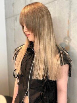 シティ(sity.) ハイトーン　ブリーチ　ダブルカラー　ストレート　ミルクティー