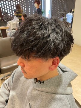 エヌアンドエーコンティ(N&A CONTi) ツイストスパイラル×黒髪マッシュ ツーブロック 波巻き