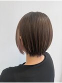 ショートボブ×イヤリングカラー