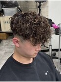 スペインカール　ツイストスパイラル眉カットメンズパーマ