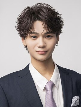 オーシャントーキョーオーバー 渋谷(OCEAN TOKYO OVER) ビジネス黒髪フェザーショートコンマバングセンターパート