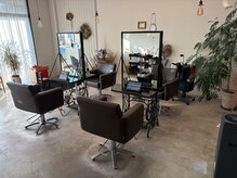 レポヘアー(Repos hair)の雰囲気（シンプルで落ち着いた空間でリラックス♪[髪質改善/ハイライト]）