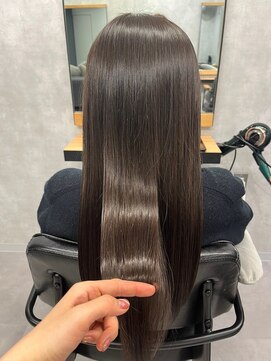 クラン 岡本(Chlan) 水素トリートメントでサラ艶髪へ