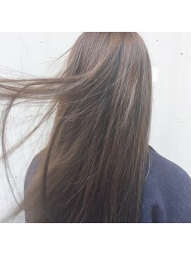 コル(qol) 2019年夏最新トレンドカラー！軽やか透明感なラベンダーベージュ